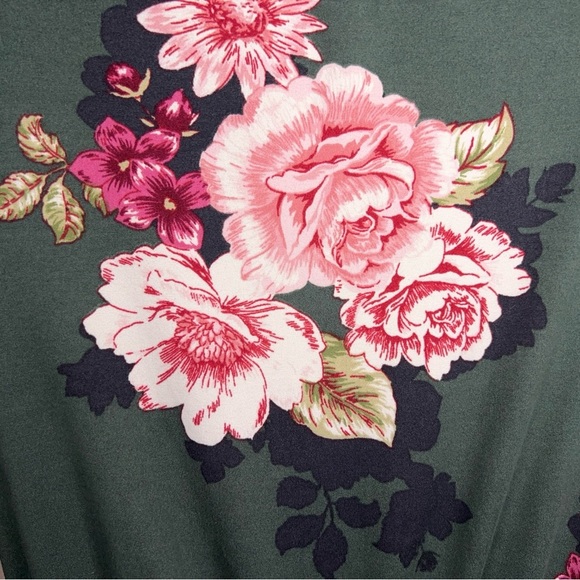 Small Love Fast Live Hard Dress Short Sleeve Green Floral Print Stretch - Picture 12 of 13